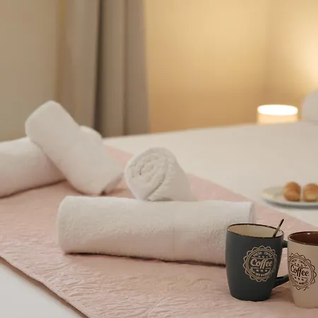 Appartement Agatha's Spacious Modern Apt-1 Peritheia