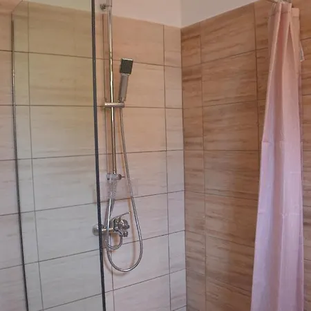 Appartamento Agatha's Spacious Modern Apt-1 *