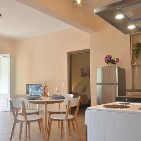 Lägenhet Agatha's Spacious Modern Apt-1 Peritheia