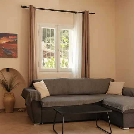 Appartamento Agatha's Spacious Modern Apt-1