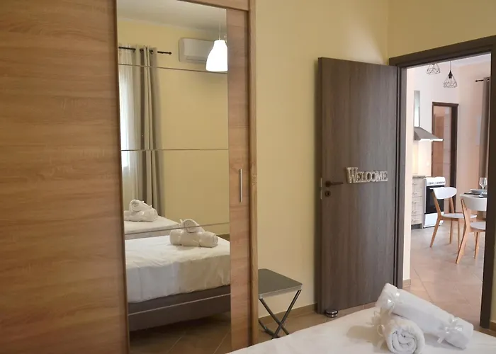 Agatha's Spacious Modern Apt-1 * Períthia